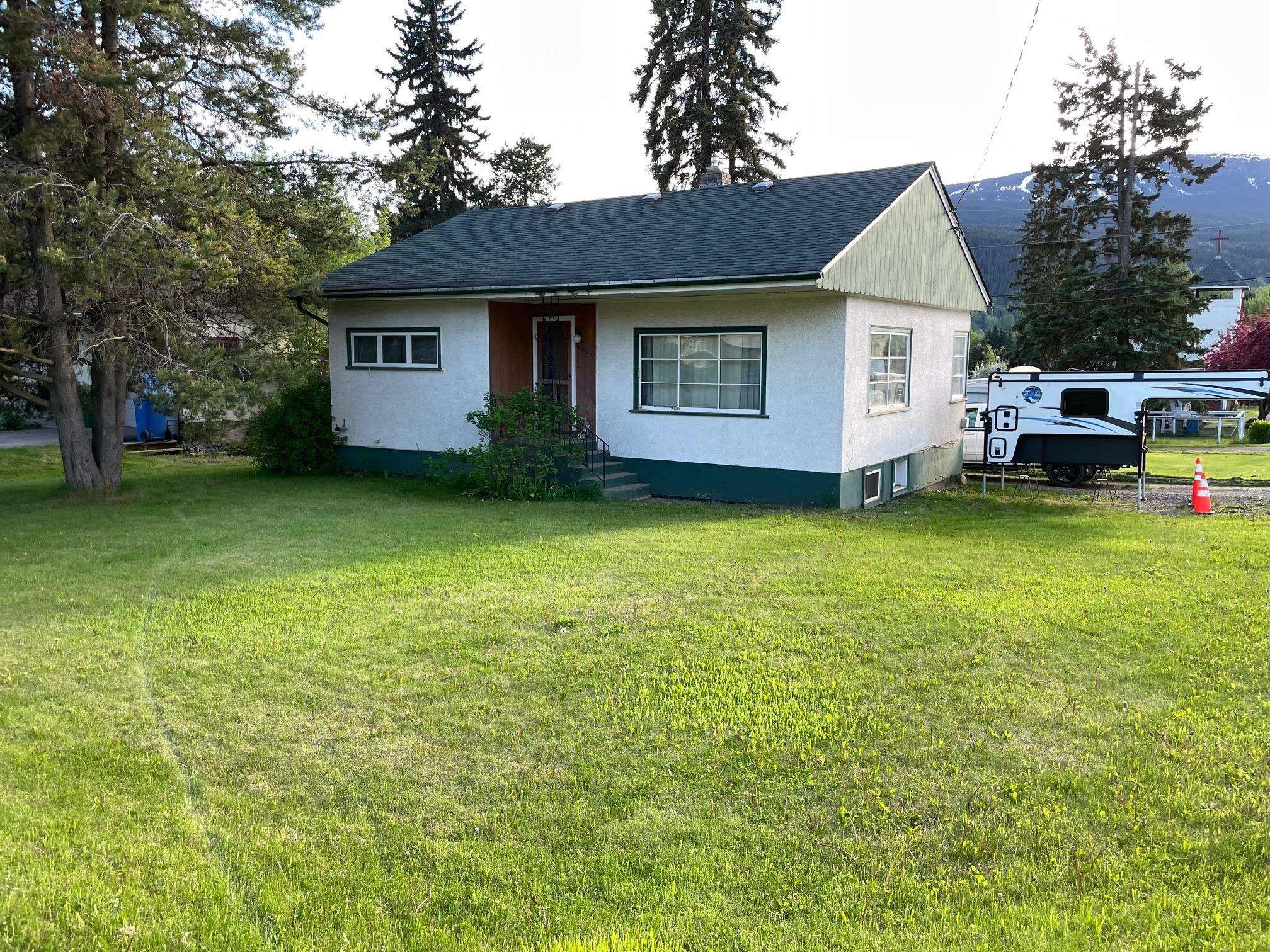 Mark this property at 3895 NINTH AVE in Smithers SOLD!